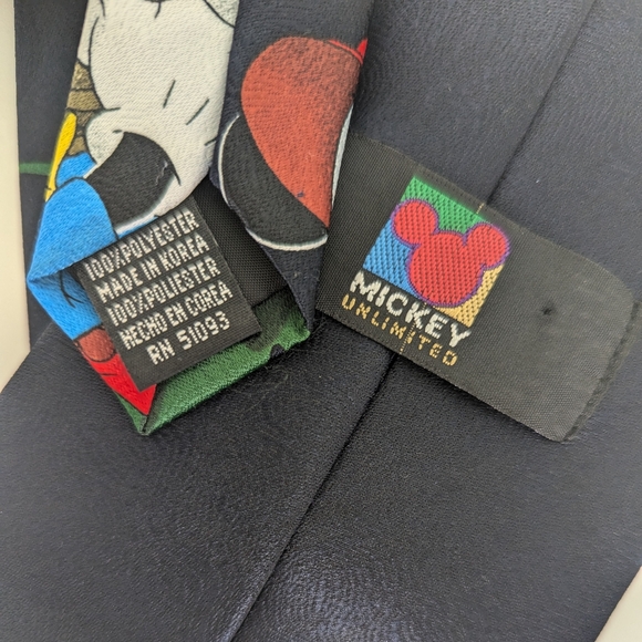 Golfing Mickey Mouse Necktie MICKEY UNLIMITED Goofy Donald Duck Golf Golfer Tie - Picture 7 of 11